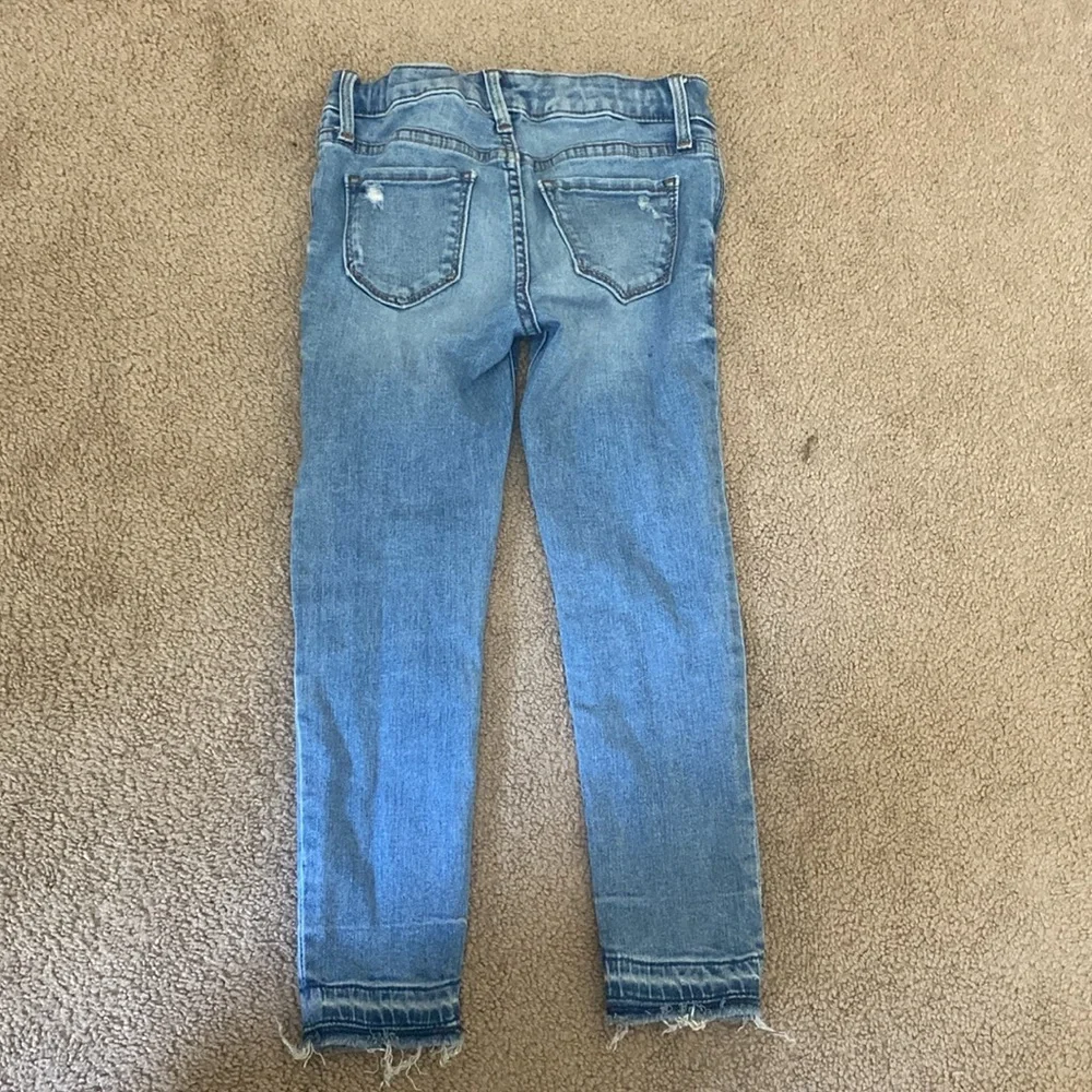 Girls GAP Blue Skinny Jeans with Distressed Details size 7 comes w/ a free shirt - Picture 4 of 6